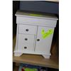 Image 1 : WHITE MUSICAL JEWELLERY BOX W/ ASSORTED JEWELLERY