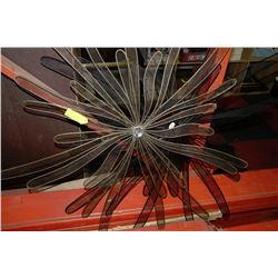 SET OF 2 METAL WALL ART