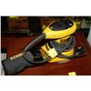 Image 1 : DEWALT SANDER