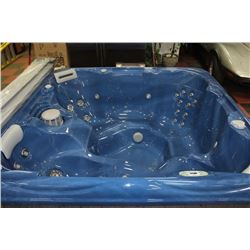 BLUE HOT TUB 84" W/ COVER