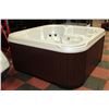 Image 2 : WHITE 80" HOT TUB W/ COVER