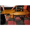 Image 1 : ANTIQUE SINGER SEWING MACHINE