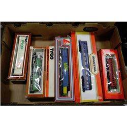 TYCO LOCOMOTIVE, LIMA ENGINE & THREE CARRIAGES