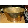 Image 1 : LARGE BRASS WASHTUB