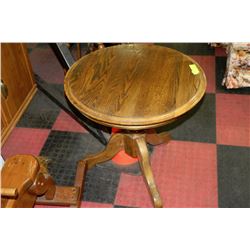 OAK END TABLE 24" DIAMETER