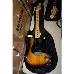 GUITAR FENDER STRAT WITH BAG CASE