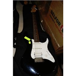 GUITAR YAMAHA WITH BAG CASE