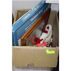 ASSORTMENT OF CHRISTMAS DECOR INCLUDING CROSS