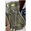 Image 1 : ARMY BACKPACK WITH FOLDING SHOVEL, CAMO TARP