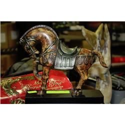 VINTAGE HORSE FIGURINE