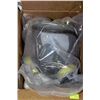 Image 1 : FULL FACE RESPIRATOR AND SPARE CARTRIDGES