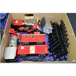 BOX WITH CHRISTMAS TRAIN DECORATION &