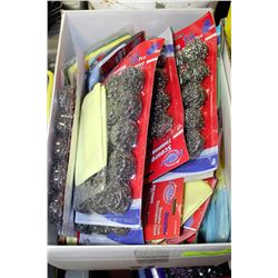 BOX OF ASSORTED CLEANING CLOTHS & SCOURING PADS