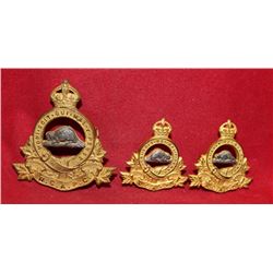 D49. Royal Canadian Army Pay Corps OFFFICER'S Cap and collar set
