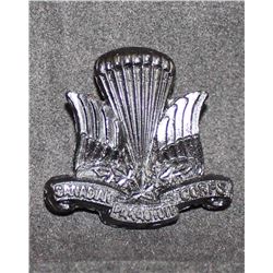 D67. Canadian Parachute Corps Cap Badge