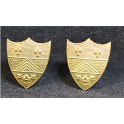 D257. Le Regiment De Levis Collar badge pair