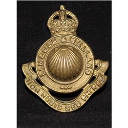 D295. Lincoln and Welland Regiment Cap badge