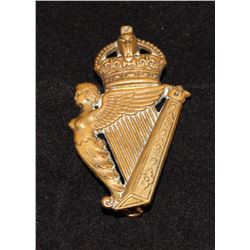 D315. Irish Regiment Of Canada SPORRAN badge