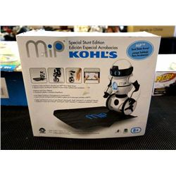 Wow wee Mip R/C Stunt Robot