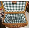 Image 3 : Wicker Picnic Basket