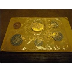 1968 CANADA (PF LIKE) SET WITH ENVELOPE