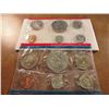 Image 2 : 1977 US MINT SET (UNC) P/D (WITH ENVELOPE)