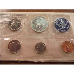 1965 US SPECIAL MINT SET WITH ENVELOPE 40% SILVER JOHN F. KENNEDY HALF DOLLAR