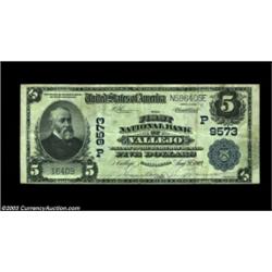 Vallejo, CA - $5 1902 Plain Back Fr. 600 The First NB Ch. # (P)9573Nine large notes comprise the ent