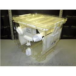 WAFER CONTAINER / HOLDER