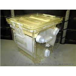 WAFER CONTAINER/HOLDER