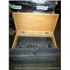 Image 1 : EMPTY WOOD BOX