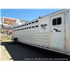 Image 12 : 2009 PLATINUM 7 BAY HORSE TRAILER VIN: 5HMXG312491004773, WITH TACK ROOM, DUAL AXLE, FIFTH WHEEL TIT
