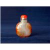 Image 2 : A CHINESE AGATE SNUFF BOTTLE