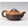 Image 2 : A CHINESE HANJUN STYLE ZISHA TEAPOT