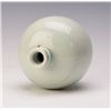 Image 2 : A SONG STYLE LIGHT GREEN GLAZED PORCELAIN VASE