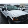 Image 2 : 2000 FORD F-250 XL SUPER DUTY, 2 DOOR PU, WHITE, VIN # 1FTNF20S9YED72985