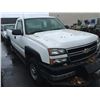 Image 2 : 2006 CHEVROLET SILVERADO 2500 HEAVY DUTY LS, 2 DOOR PU, WHITE, VIN # 1GCHK24V86E163495