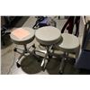 Image 2 : 3 STOOLS, MOBILE CART AND SUPPLIES