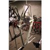 Image 1 : WHITE SPECIALIZED ROUBAIX RACING BIKE FRAME