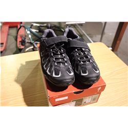 BLACK SPECIALIZED TAHOE SIZE 44 CYCLING SHOES