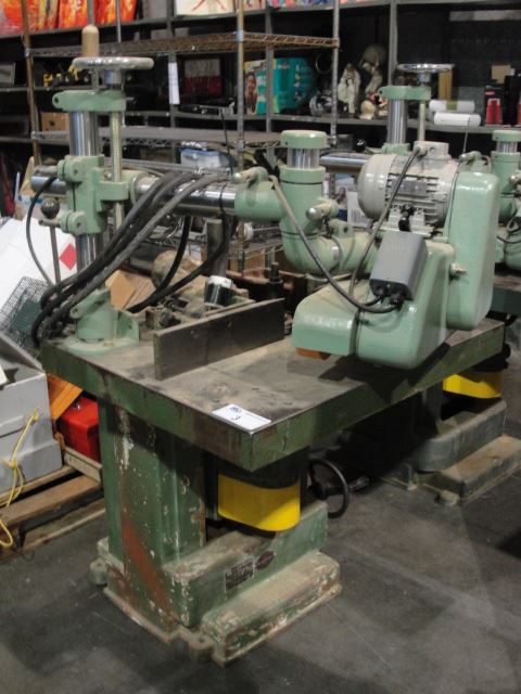 INDUSTRIAL WOOD WORKING SHOP LARGE ROUTER MACHINE - Able Auctions