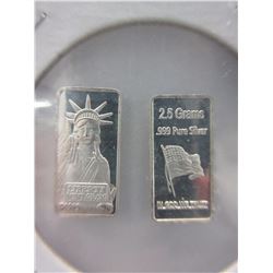 2 x 1985 Silver "Statue of Liberty & Flag" rounds