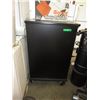 Image 1 : Rolling lockable cabinet