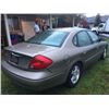 Image 2 : 2002 Ford Taurus - Automatic
