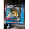 Image 1 : M&M's "Umbrella Shower Radio"
