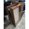 Image 1 : 2 Glass top display cases with hinged lids