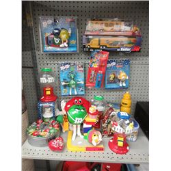 18 M&M's collectibles