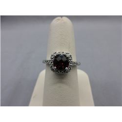 1.25 CTW Garnet & Diamond ring - Cushion cut
