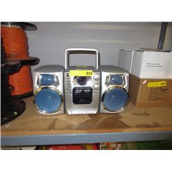 Bookshelf CD player - used