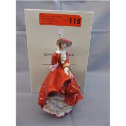 Royal Doulton "Petites" figurine - Top O' the Hill